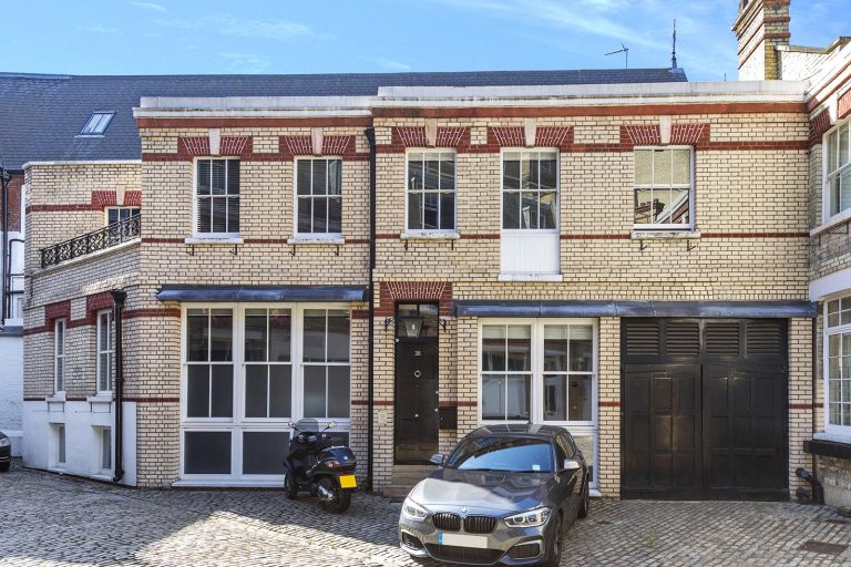 Grosvenor Gardens Mews South, Belgravia