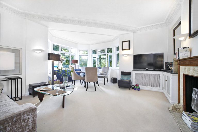 Kingston House East, Knightsbridge