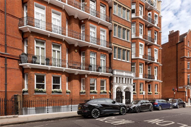 Cadogan Gardens, Chelsea