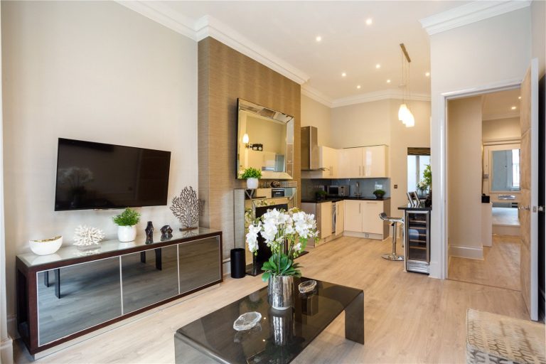 Hans Crescent, London
