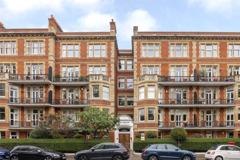 York Mansions, Prince Of Wales Drive