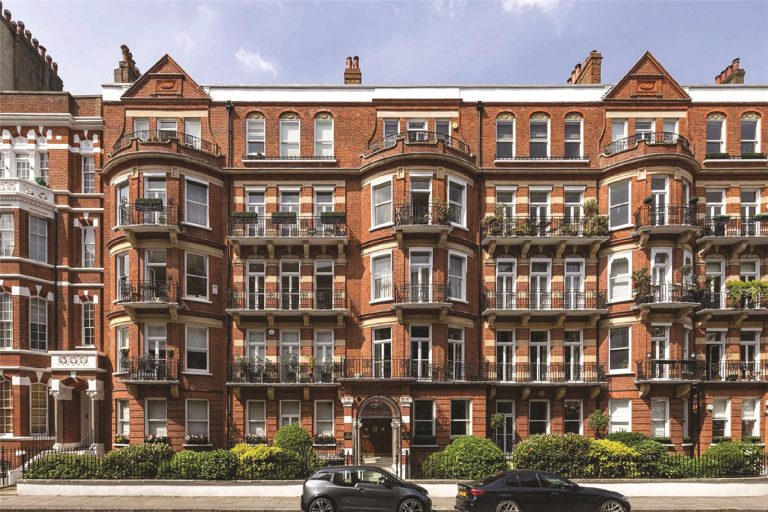 Cadogan Gardens, Chelsea